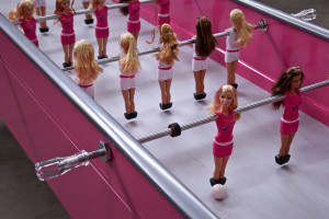 Barbie kickt im KaDeWe. Quelle: Mattel Barbie kickt im KaDeWe. Quelle: Mattel