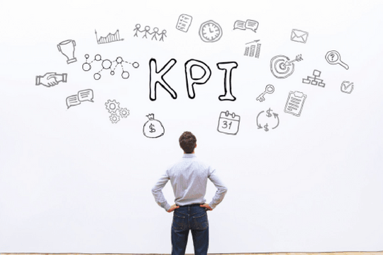 Influencer-Netzwerke KPIs Key Performance Indicators Wand Betrachter