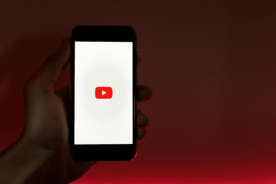 Erfolgreiche YouTube Influencer Relations, Phone